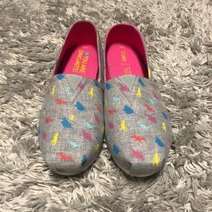 Dinosaur Toms size 9.5